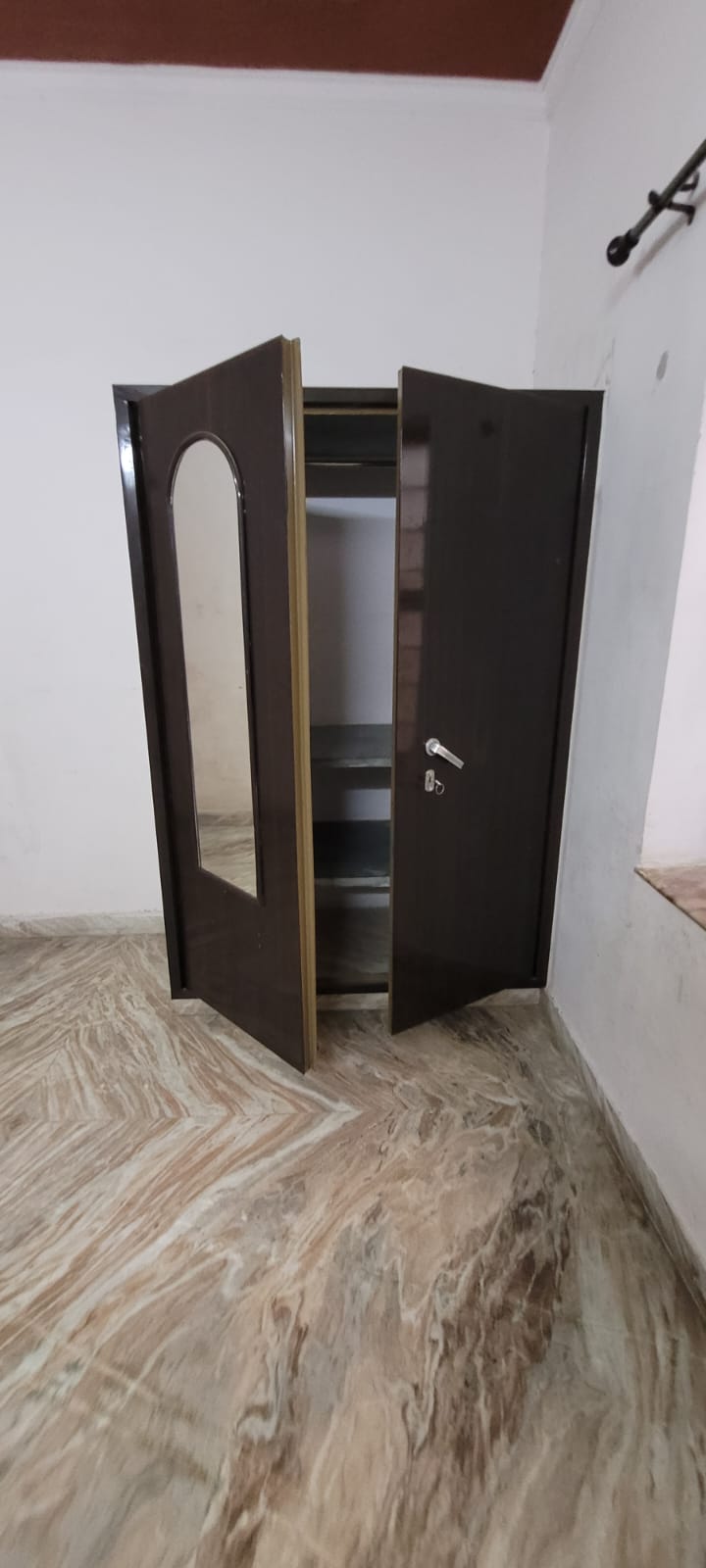 1 RK and Bathroom Available for rent-Mansarover-Jaipur